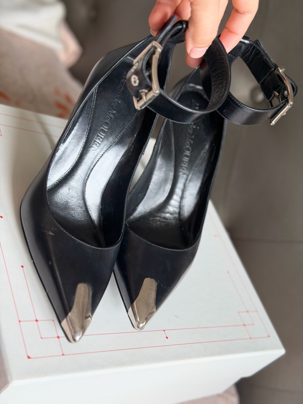 Alexander McQueen Black Pointed Toe Ankle-Strap Heels with Silver Toe Caps S:38 - Picture 5 of 7